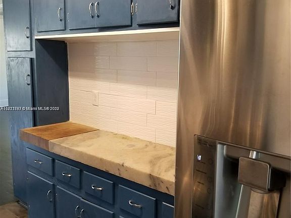 4th image of 405 SW 11th Ave Floor 2