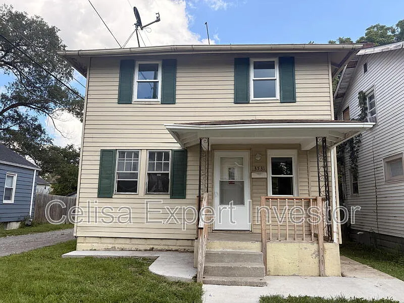 3 bed, 1.0 bath, 1196 sqft, $1,275 — Photo 1