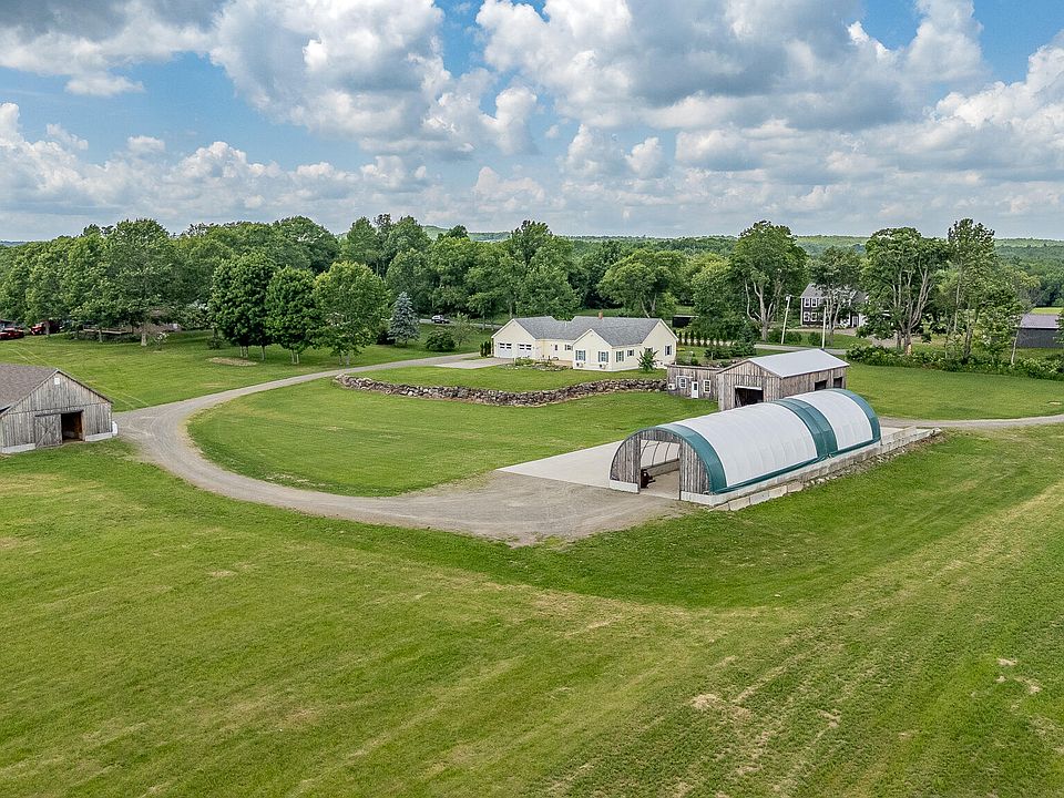 1st image of 585A Charleston Road