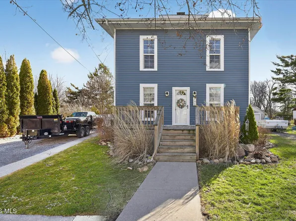 203 College St, Fayette, OH 43521