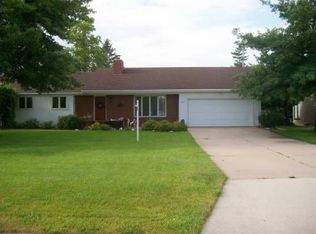 1031 E Bismark Rd, Grand Island, NE 68801