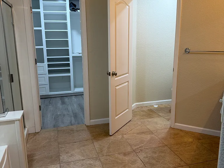 912 Kiwi St — Photo 13