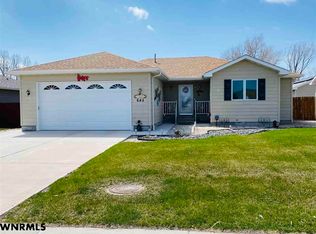 645 H St, Gering, NE 69341