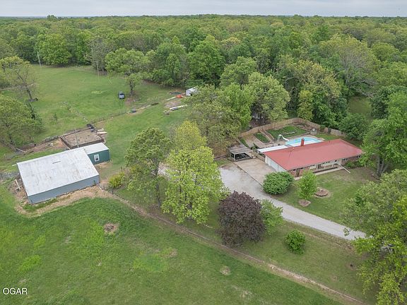 2nd image of 5963 Spurgeon Rd