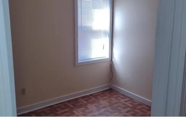 26 Dale St, Worcester, MA 01610
