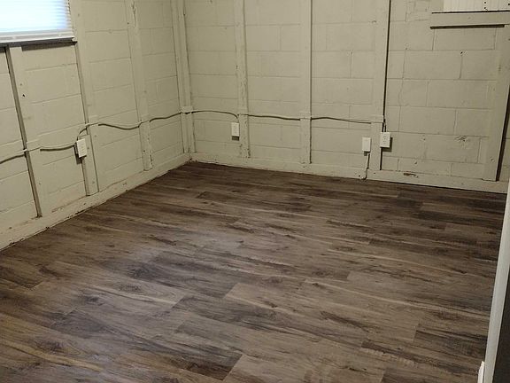 2nd image of 211 W 14th St #11523403