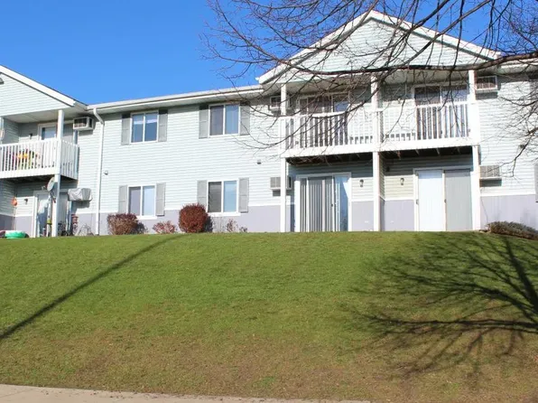 112 Timblin Dr #22, Kewaskum, WI 53040