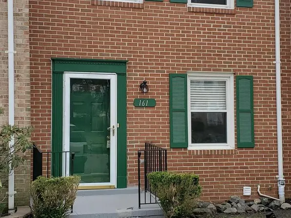 161 Farrell Ln, Fredericksburg, VA 22401