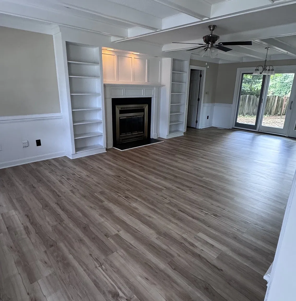 4 bed, 2.5 bath, 2135 sqft, $3,200 — Photo 3