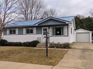 1224 S Franklin St, Shawano, WI 54166