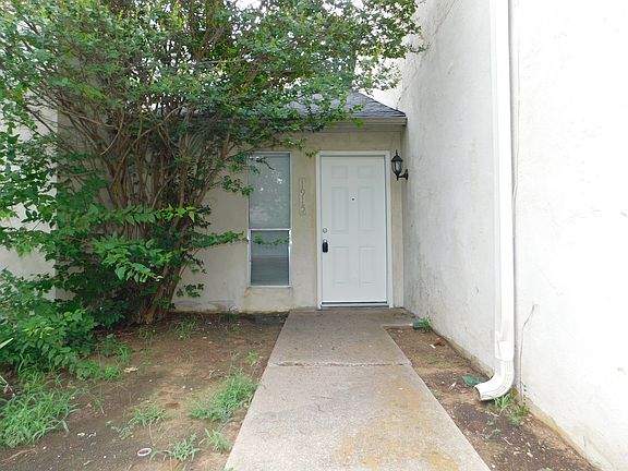 2nd image of 1915 Kingswood Ct
