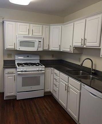 4th image of 7825 Burthe St