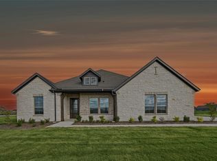 180 Aurora Ave, Valley View, TX 76272