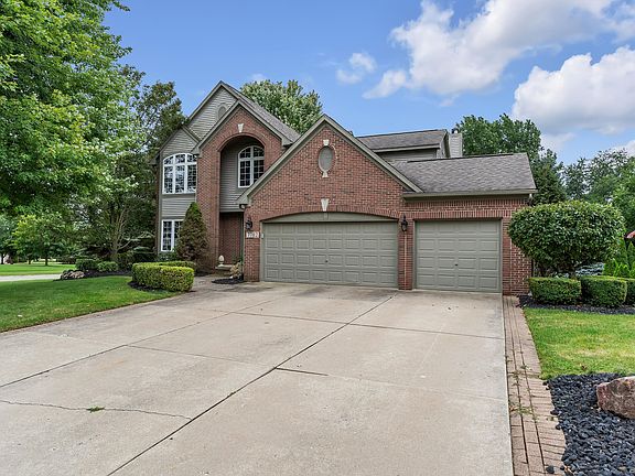 3rd image of 7782 Claiborne Dr