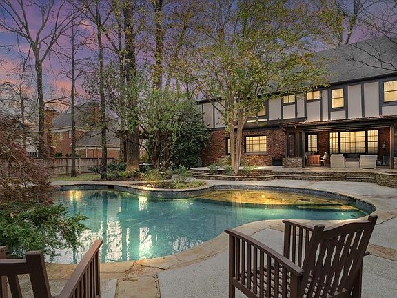 3rd image of 1863 Brooksedge Dr