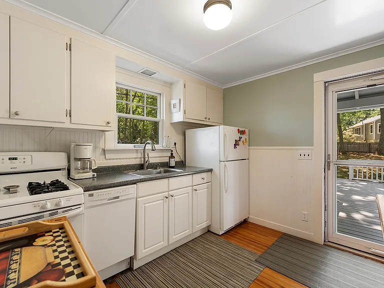 3580 Noyac Rd — Photo 6