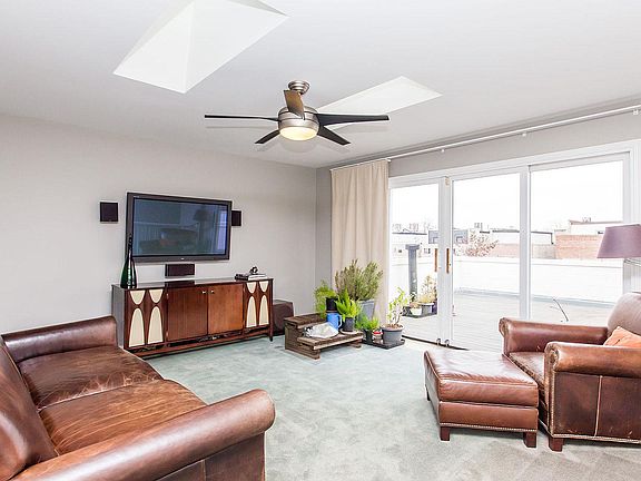 5th image of 1722 N Winchester Ave #1