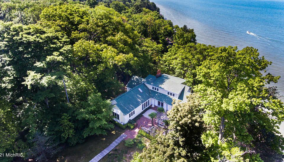 1st image of 13537 Lakeshore Dr