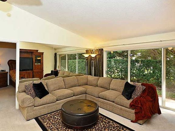 5th image of 7181 Lakeside Dr