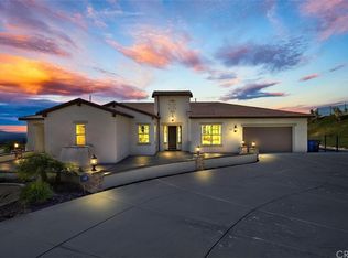 575 Mountain House Dr, Riverside, CA 92506