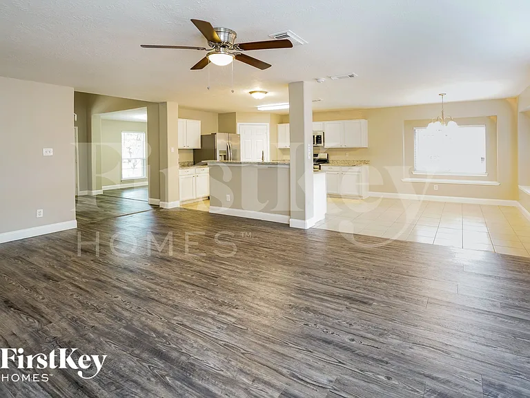 28618 Hidden Cove Dr — Photo 5