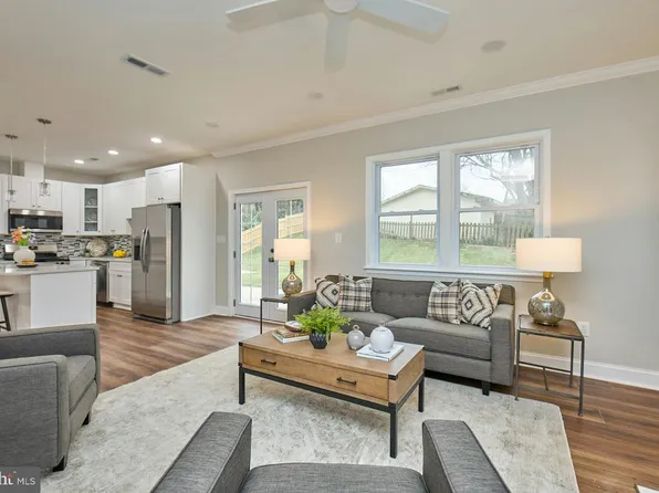 6323 Everglades Dr, Alexandria, VA 22312