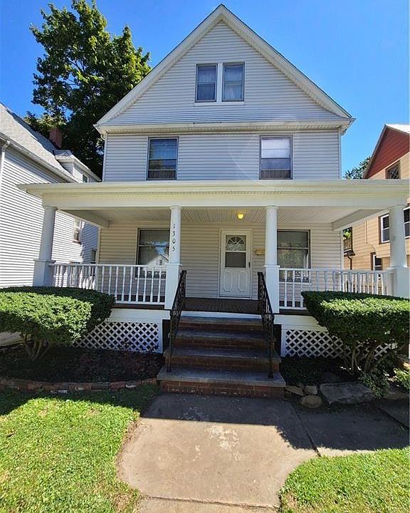 1st image of 1305 W 91st St