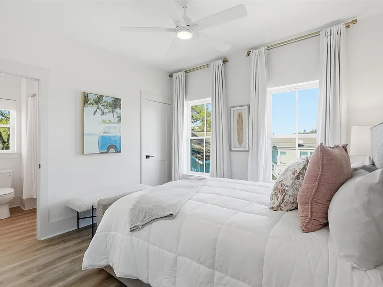 4712 Avenue Q — Photo 23