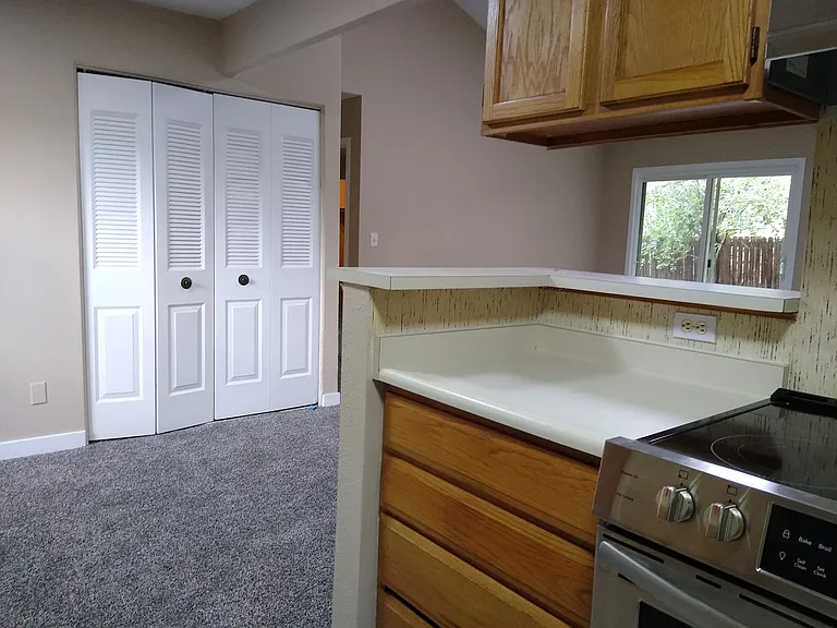 470 S Fenton St — Photo 64