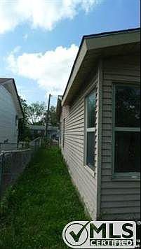 3rd image of 227 Las Palmas Dr