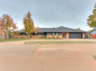 507 Hunter Ln, Okarche, OK 73762