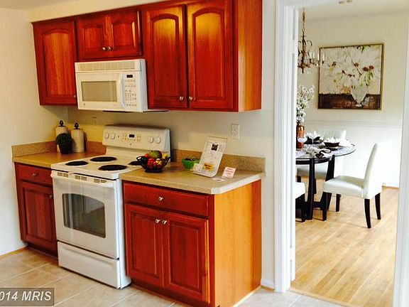 5th image of 9205 Graceland Pl