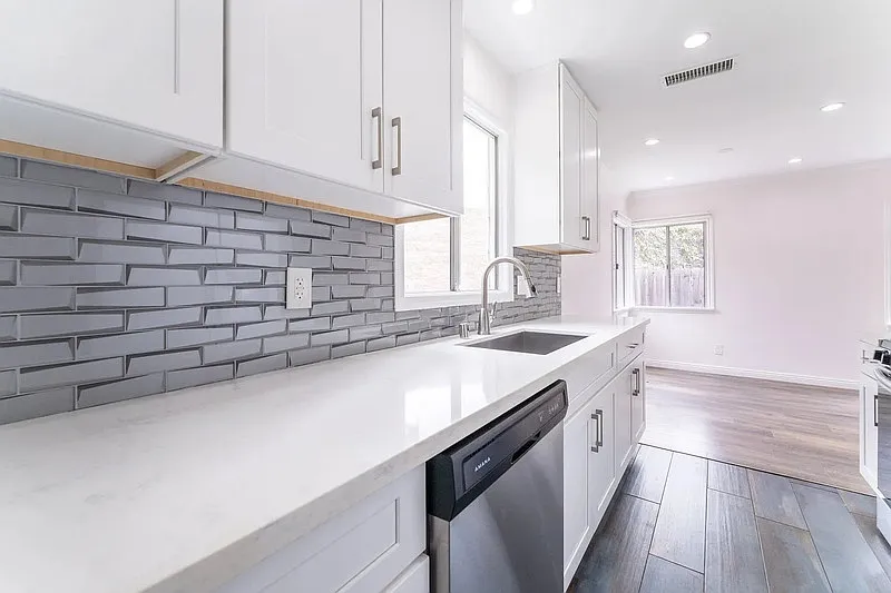 1 bed, 1.0 bath, 600 sqft, $1,800 — Photo 3