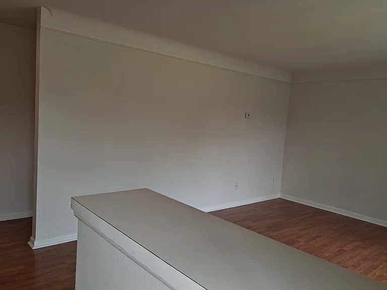 1830 N Main St #4 — Photo 12