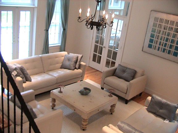 Sunken Family/Dining