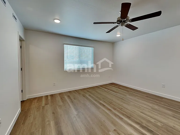 12535 W Flynn Ln — Photo 9