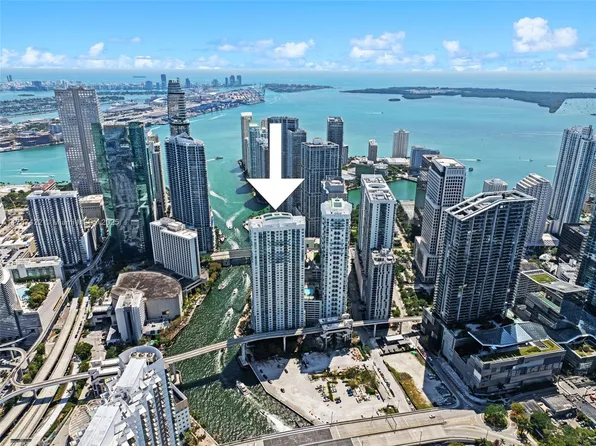 31 SE 5th St APT 1009, Miami, FL 33131