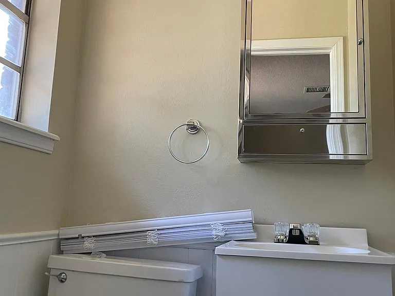 640 Redstone Ave — Photo 9