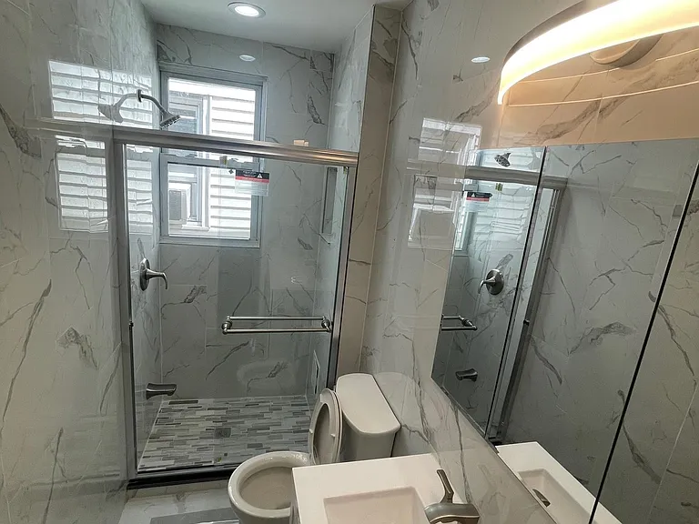 101 Romaine Ave — Photo 20