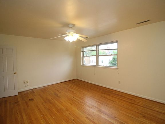 3rd image of 3806 Hickory Ave APT 401