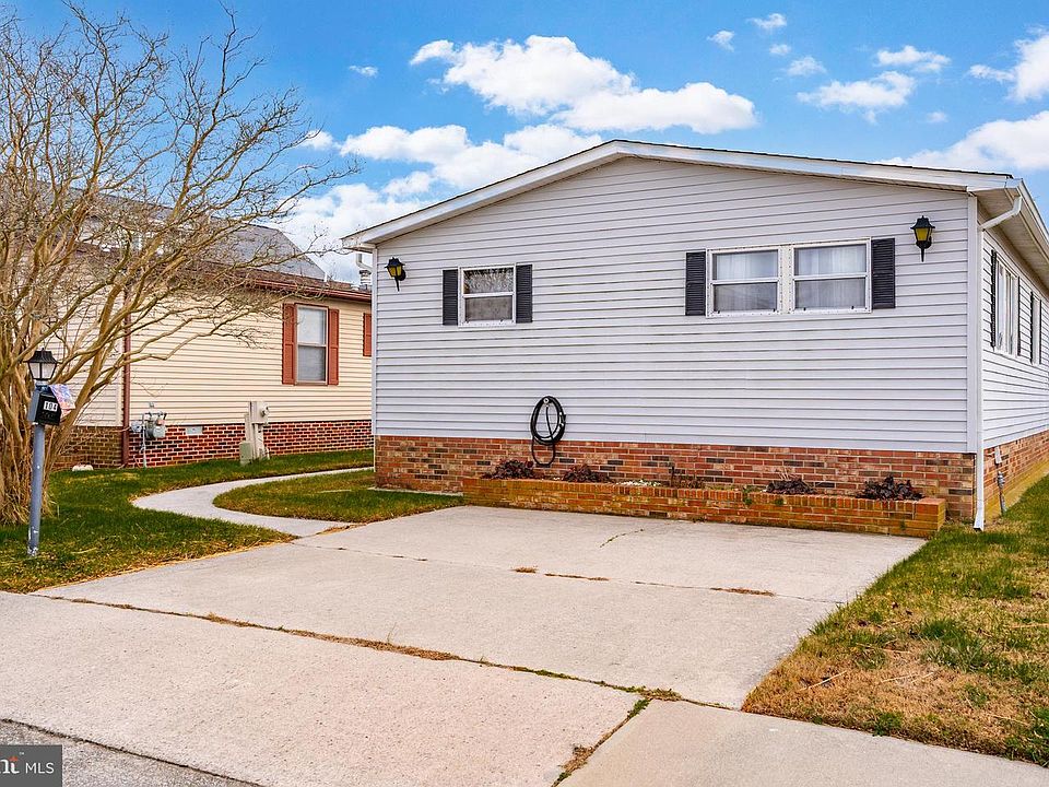 1st image of 104 Sea Ln