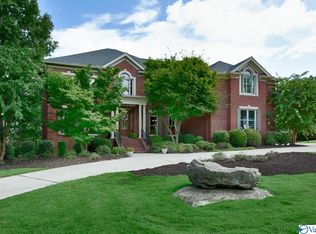 13 Asbury Rd SE, Huntsville, AL 35801