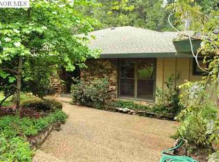 12694 Mayflower Dr, Nevada City, CA 95959