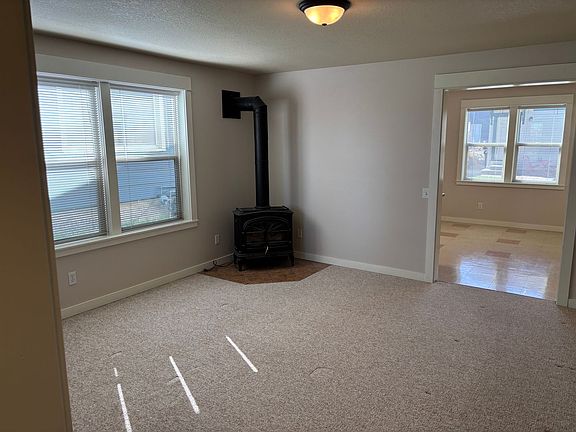 5th image of 437 NE Irving Ave Unit 1