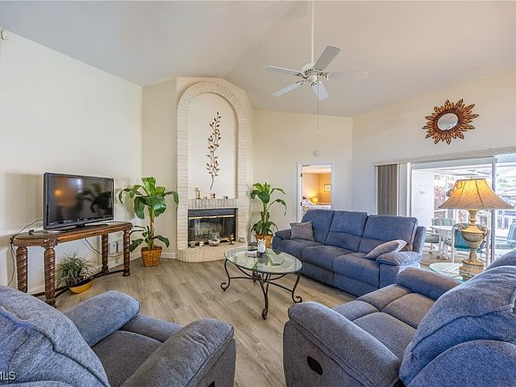 3rd image of 3316 SE 19th Pl