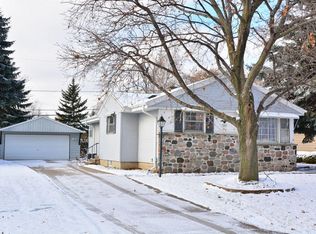 5545 N Mohawk Ave, Glendale, WI 53217