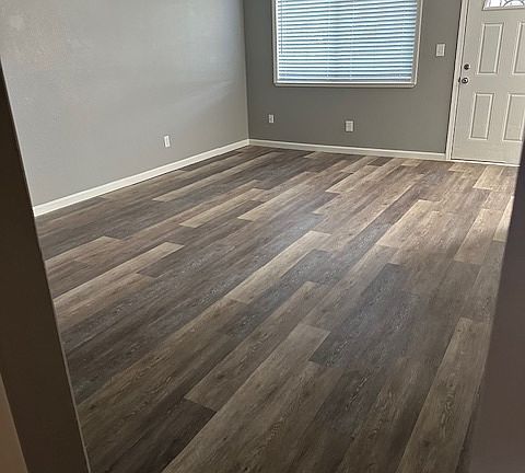 4th image of 215 Wilbur Ave #24