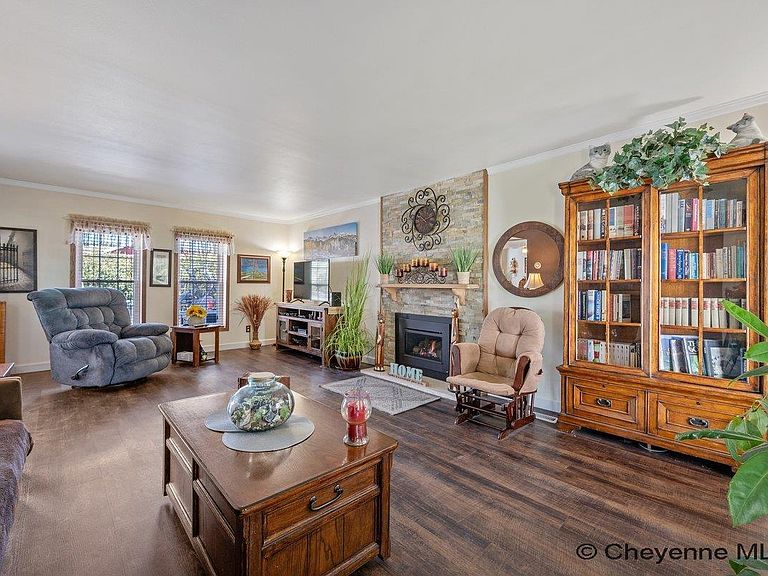 Listing photo 5