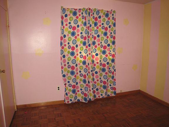 3rd image of 190 Arlington Pl #1