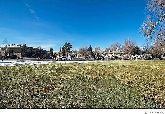 1st image of 1550 N Valentia St